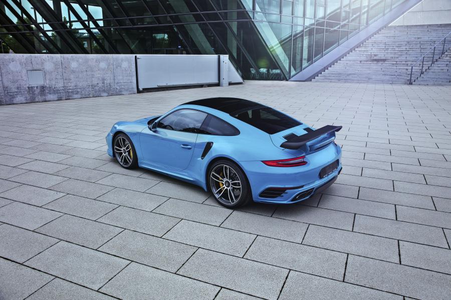  Porsche 911 Turbo S by TechArt (991) 2016 года  (фото 16 из 24)